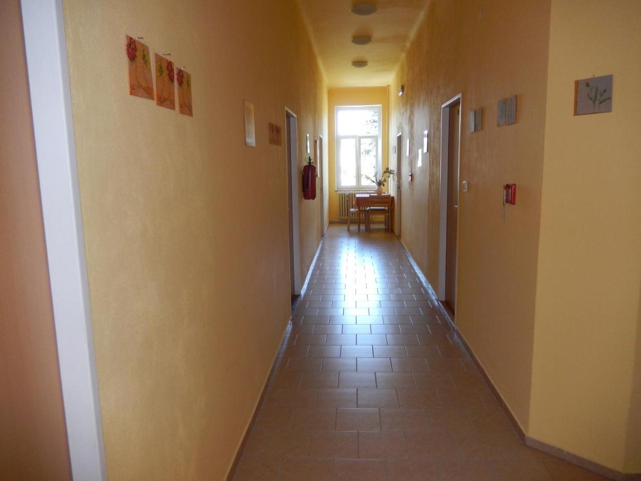 Hotel Penzion Manetin U Sv. Barbory Esterno foto