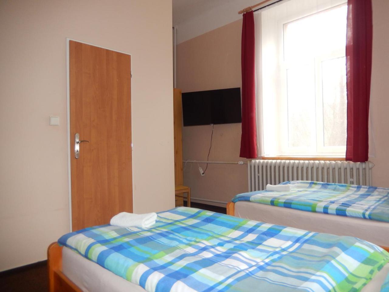 Hotel Penzion Manetin U Sv. Barbory Esterno foto